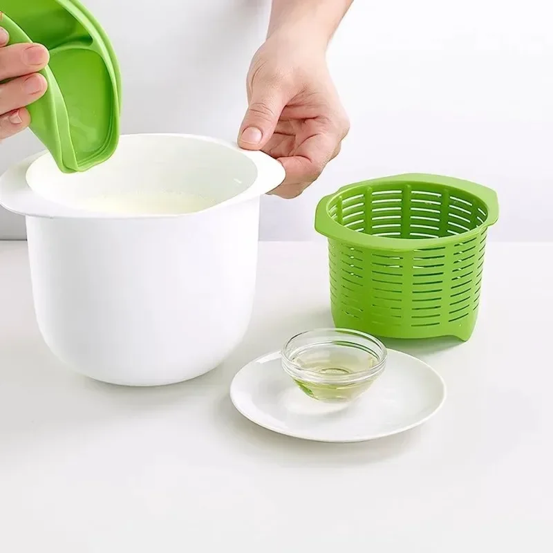 Magnetron Siliconen Kaasmaker  - Kitchen Gadgets Recipes recensie en prijs
