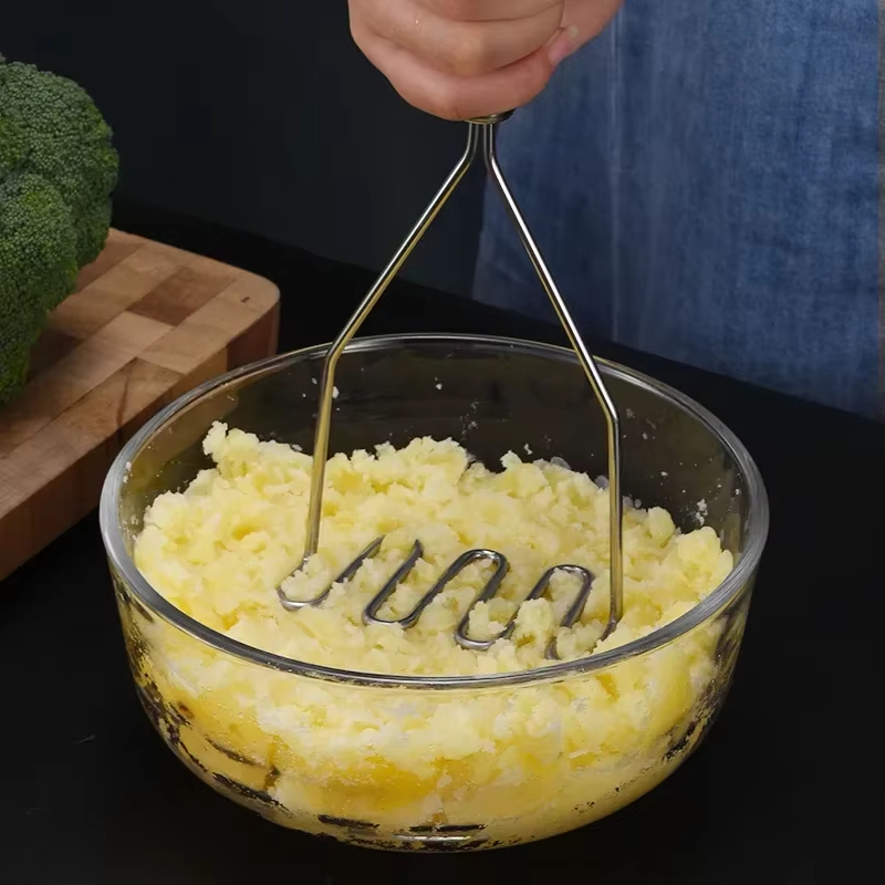 Roestvrijstalen aardappelstamp - Kitchen Gadgets For Kids recensie en prijs